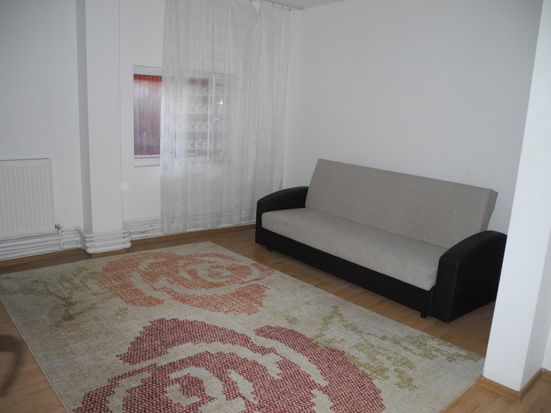 Berceni, 2min. metrou, stradal, decomandat, liber 19.01!