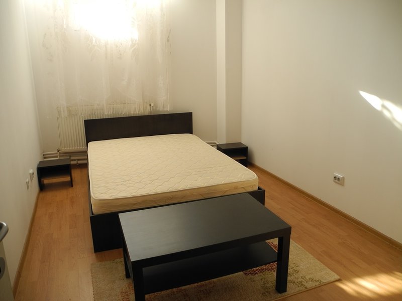 Berceni, 2min. metrou, stradal, decomandat, liber 19.01!